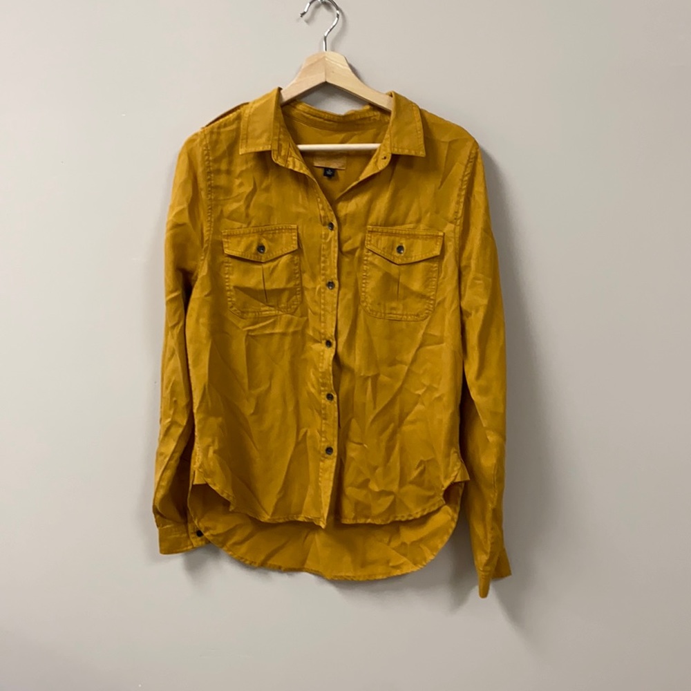 Universal Thread Women's Button Down Top, Size S - image 1